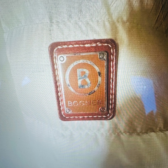 Bogner Lined Down Coat with Detachable Fox Fur Trim Collar in Size M/US 6 - Picture 14 of 16